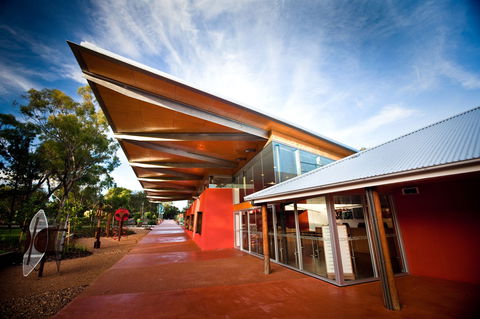 Savannah Visitor Plaza, Taronga Western Plains Zoo Dubbo - Accommodation Sydney 1
