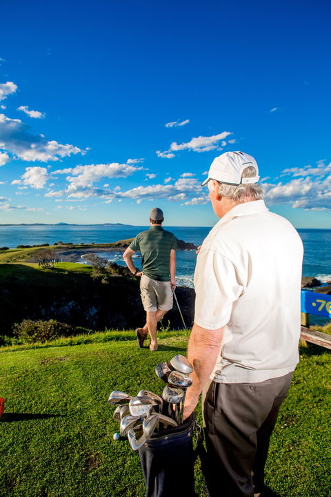 Crescent Head Country Club Golf Course - Sydney 4u 2