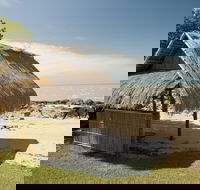 Dugong Sanctuary - Clairview - Accommodation Sydney