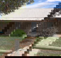 Early Settlers Cottage Solly's Hut - Accommodation Sydney