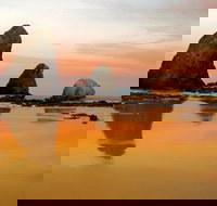 Glasshouse Rocks and Pillow Lava - Sydney Resort