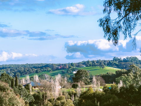 Hahndorf Creek Wellness Spa - Sydney 4u 1