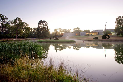 McClelland Sculpture Park + Gallery - Sydney 4u 0