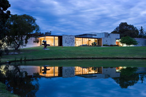 McClelland Sculpture Park + Gallery - Sydney 4u 1
