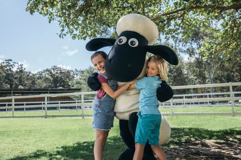 Paradise Country - Sydney 4u 0