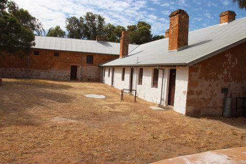 Central Greenough - Sydney 4u 1