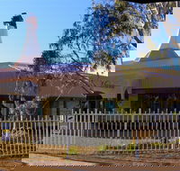 McFeeters Motor Museum and Visitor Information Centre - Accommodation Sydney