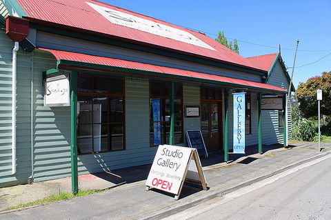 The Art Of Richard Stanley, Studio And Gallery - Accommodation Sydney 1