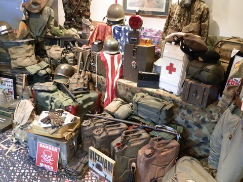 AAA Army Surplus And Collectables - Sydney 4u 1