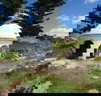 Frenchman's Rock - Accommodation Sydney