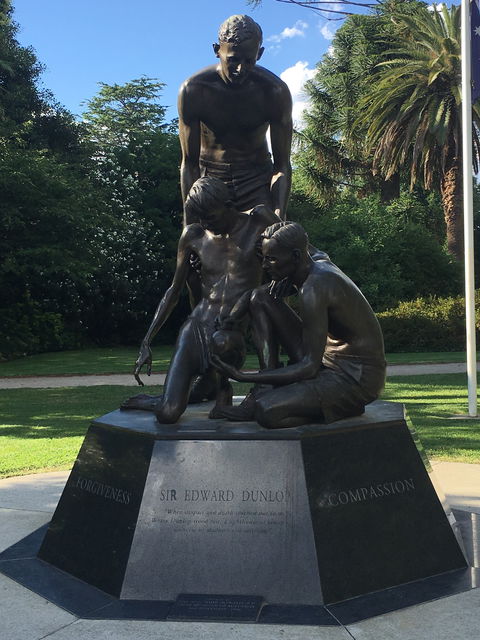 Weary Dunlop Memorial - Sydney 4u 0
