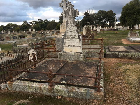 Benalla Cemetery Historical Walk - Sydney 4u 0