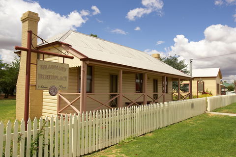Cootamundra Cricketing Exploration - Sydney 4u 2