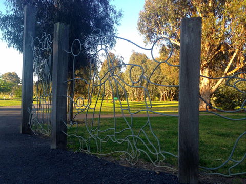 Mansfield Botanic Park - Sydney 4u 0