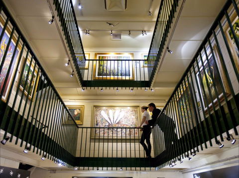 Pro Hart Gallery - Accommodation Sydney 2