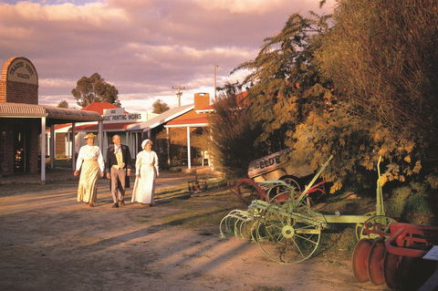 Wagin Historical Village - Sydney 4u 0