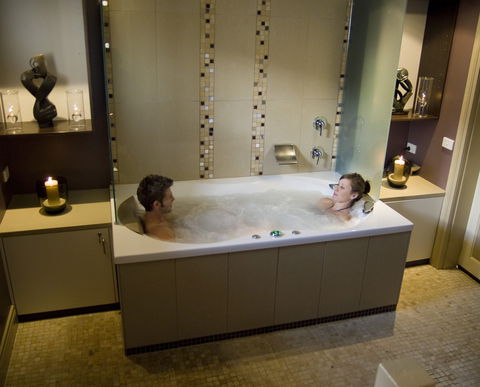 Daylesford Day Spa And Beauty - Sydney 4u 1