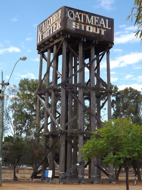 Merredin Railway Water Tower - Sydney 4u 1