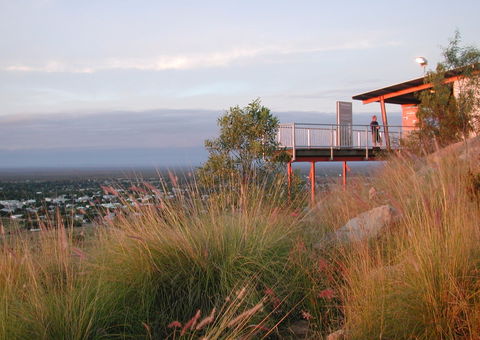 Towers Hill Lookout And Amphitheatre - Sydney 4u 1