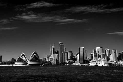 REGAL - Luxury Airport Round Trip, Bespoke Premium Transfer And Tours - Accommodation Sydney 1