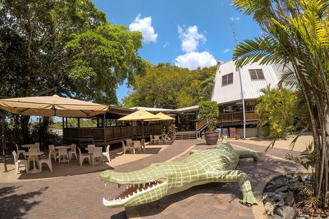 Adelaide River Queen Cruise Shuttle Bus - Accommodation Sydney 1