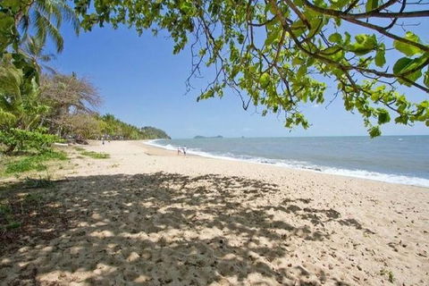 Airport Transfer - Palm Cove, Kewarra Beach & Trinity Beach To Cairns Airport - Accommodation Sydney 3