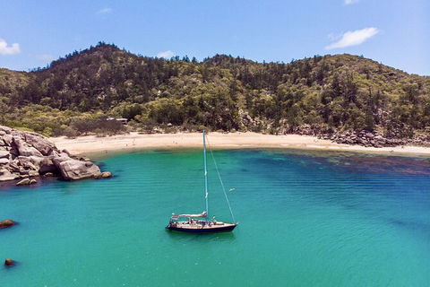 Helicopter And Magnetic Island Sailing - Accommodation Sydney 6