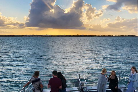 Sunset Twilight Cruise In Hervey Bay - Sydney 4u 4