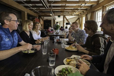 3.5 Hours Walking Guided Tour Of Launceston Highlights - Sydney 4u 1