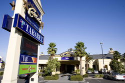 Castello's At Berwick - Accommodation Sydney 0