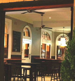 The Swan Hotel - Accommodation Sydney 3