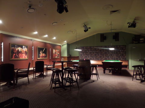 Castle Hill Tavern - Sydney 4u 5