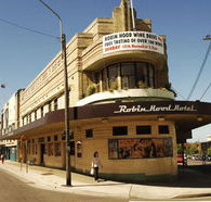 Robin Hood Hotel - Sydney 4u