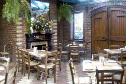 Leinster Arms Hotel - Accommodation Sydney 2