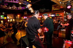 Mustang Bar - Sydney 4u 3