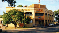 Royal Hotel Drouin - Accommodation Sydney