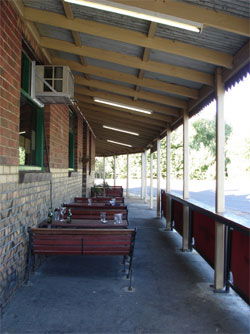 Railway Hotel - Accommodation Sydney 1