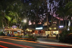 Apres Beach Bar & Grill - Palm Cove - Sydney 4u 3