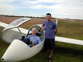 Waikerie Gliding Club - Sydney 4u 0