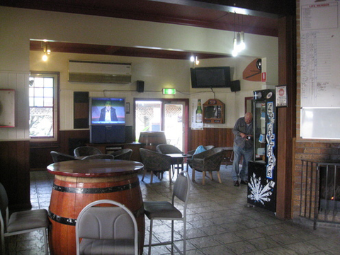 Erringhi Hotel - Accommodation Sydney 0