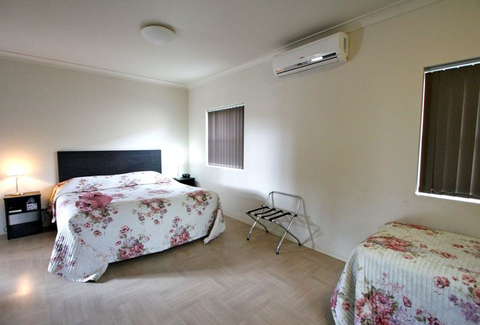 Station Hotel - Sydney 4u 2