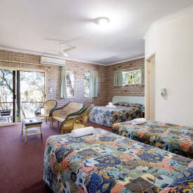 Waterfront Hotel - Sydney 4u 3