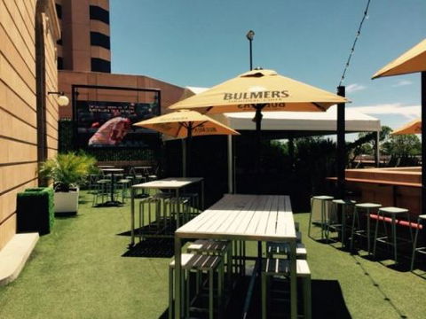 Backyard Bar - Accommodation Sydney 1
