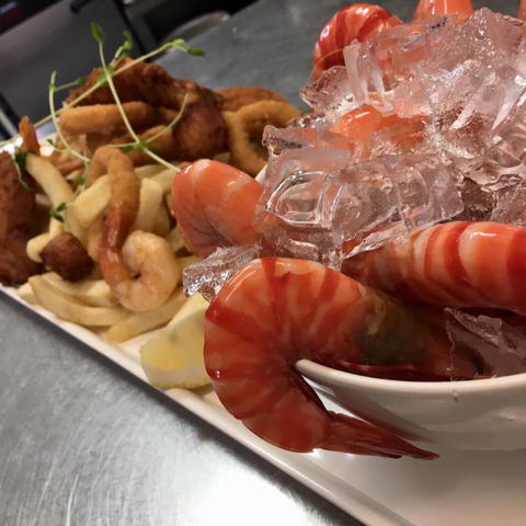 Tin Can Bay Yacht Club Bistro - Accommodation Sydney 3
