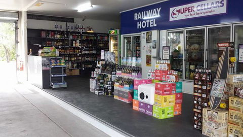 Railway Hotel Bundaberg - Accommodation Sydney 1