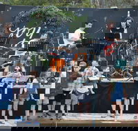 Carols in the Park Corowa - Sydney 4u