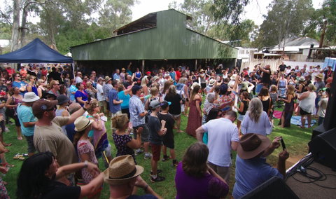 Swan Hill Region Food And Wine Festival Cruise - Accommodation Sydney 1