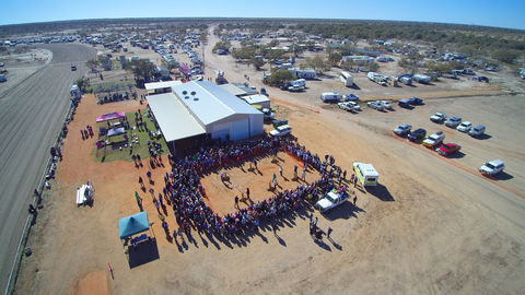 Bedourie Camel And Pig Races And Camp Oven Cook-off - Sydney 4u 1