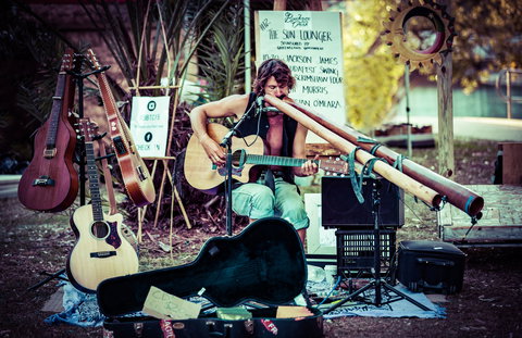 Buskers By The Lake - Accommodation Sydney 0