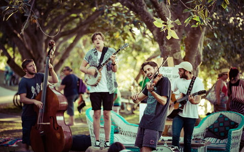 Buskers By The Lake - Accommodation Sydney 1